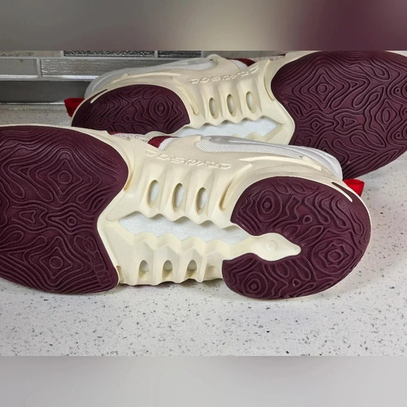 COSMIC UNITY 2 - COCONUT TEAM RED - DH1537 102 - SIZE 14.0 M - Picture 13 of 14